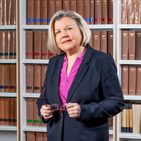 Porträt der Präsidentin Höcker in der Bibliothek des Landgerichts